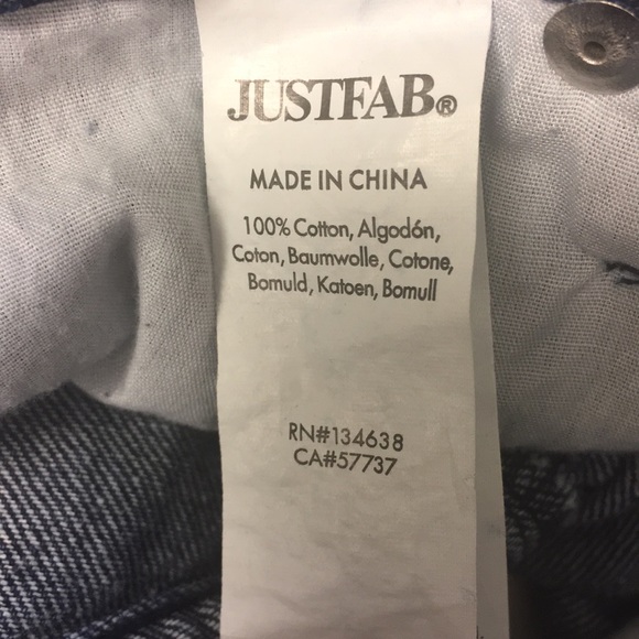 NWT distressed jean shorts - Picture 6 of 7